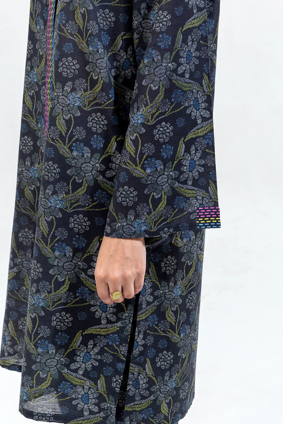 PRINTED KHADDAR SHIRT (PRET) - Image 5