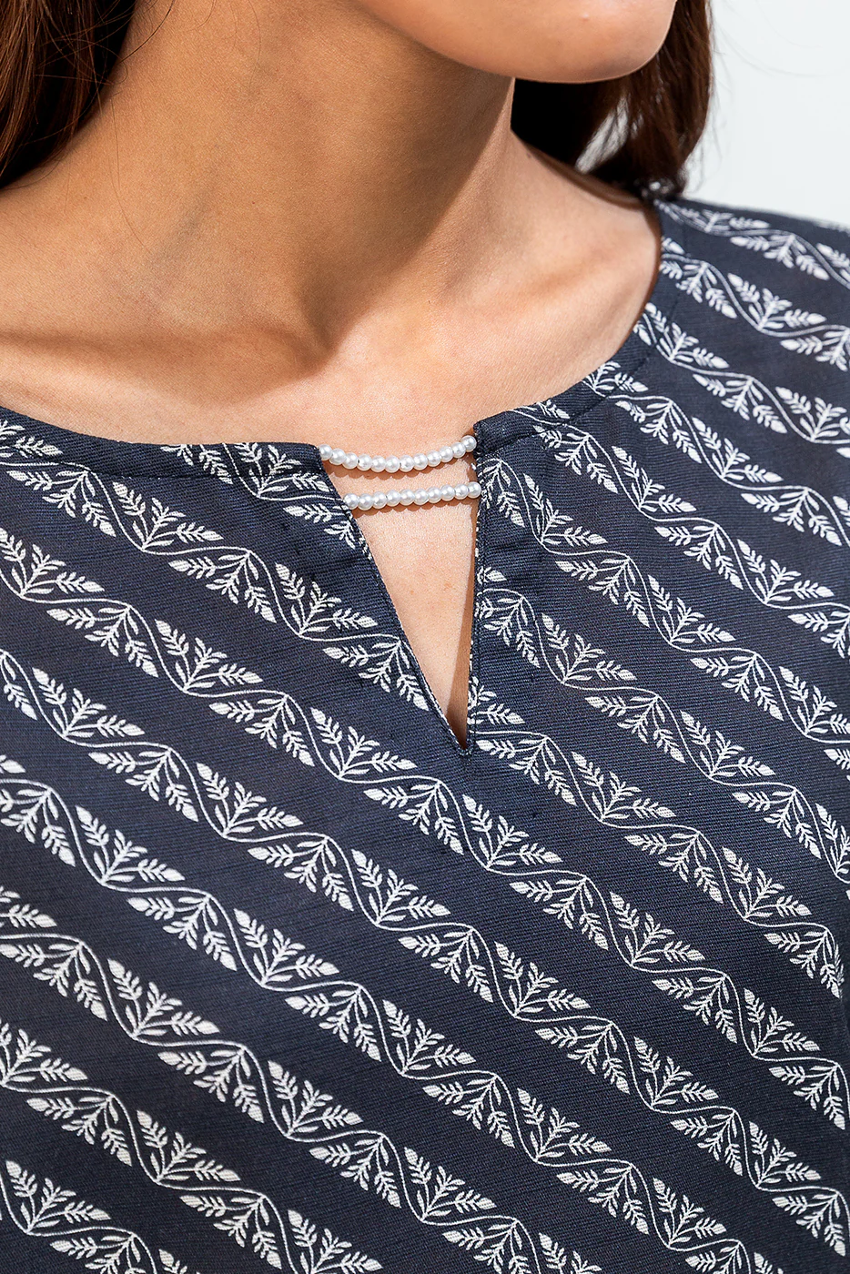 PRINTED KHADDAR SHIRT (PRET) - Image 4
