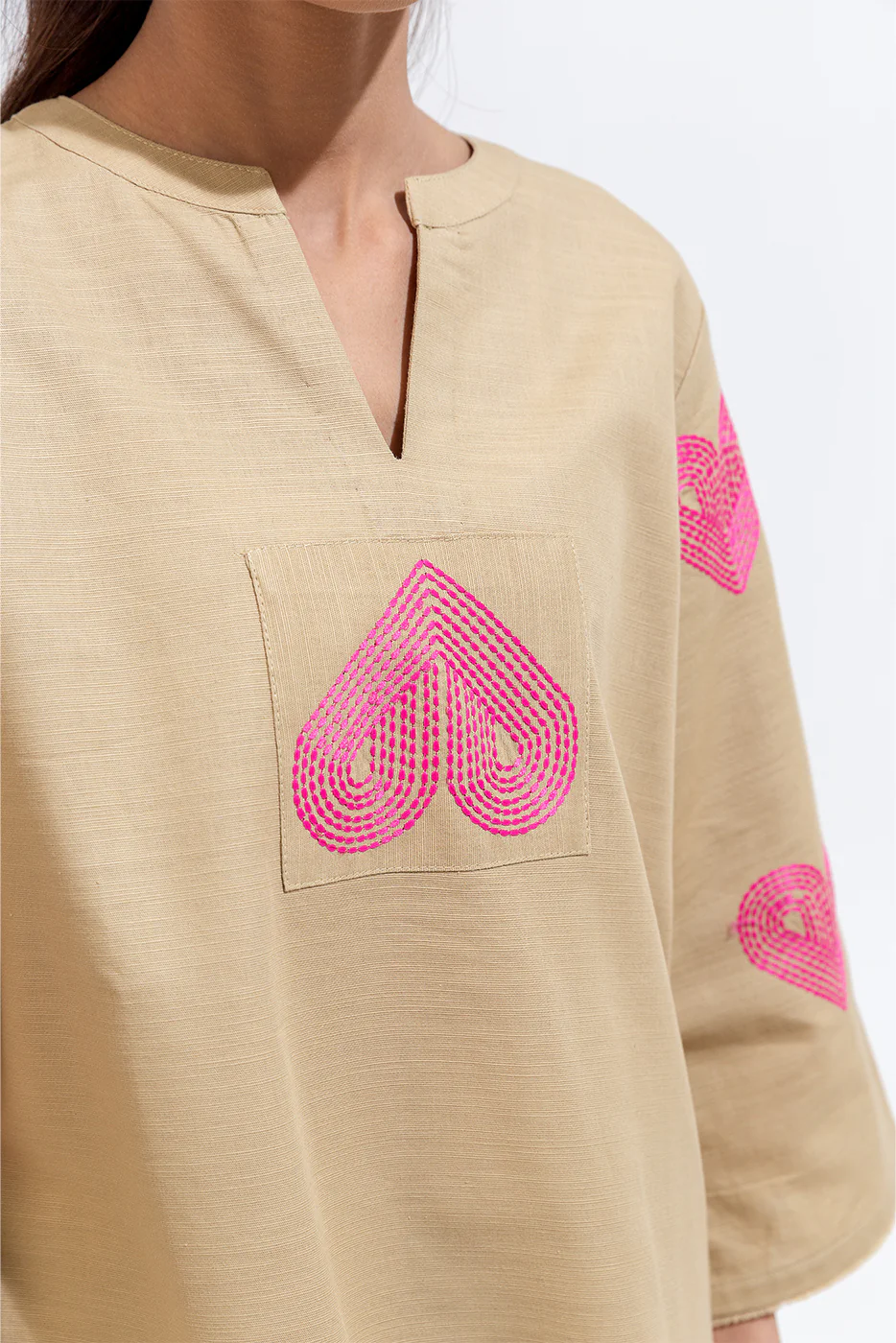 EMBROIDERED KHADDAR TOP (PRET) - Image 4