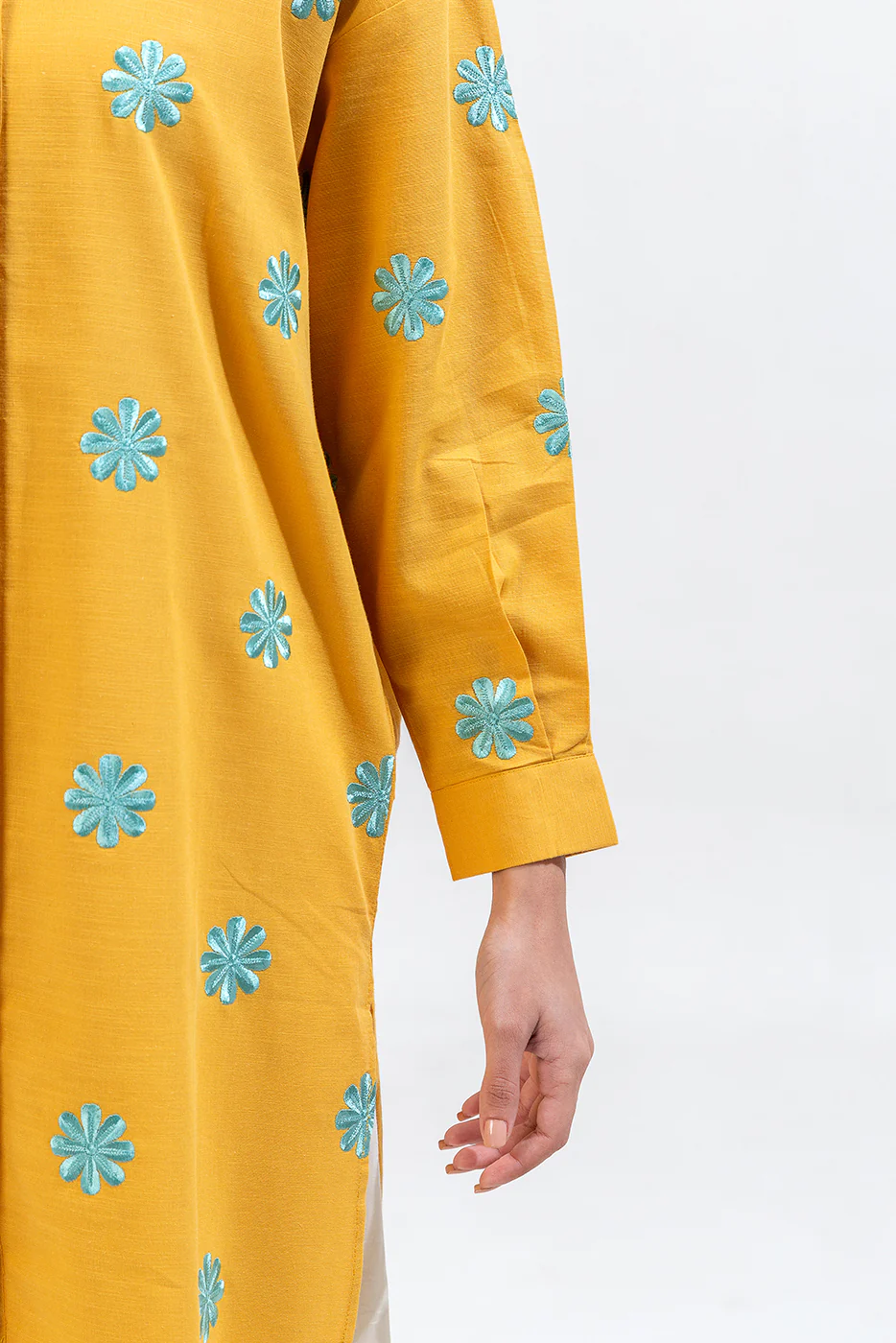 EMBROIDERED KHADDAR SHIRT (PRET) - Image 5