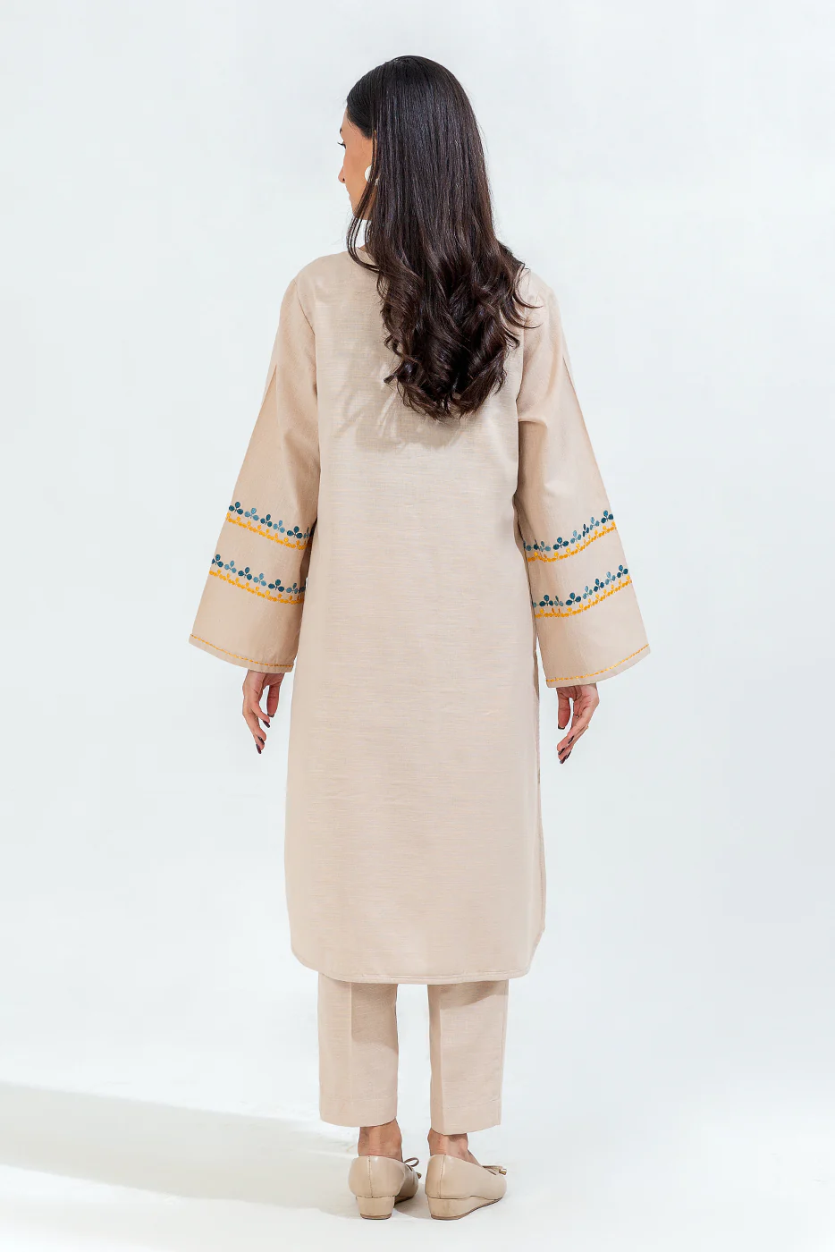 2 PIECE PRINTED KHADDAR SUIT (PRET) - Image 2