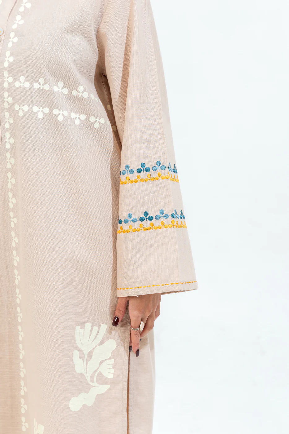 2 PIECE PRINTED KHADDAR SUIT (PRET) - Image 5