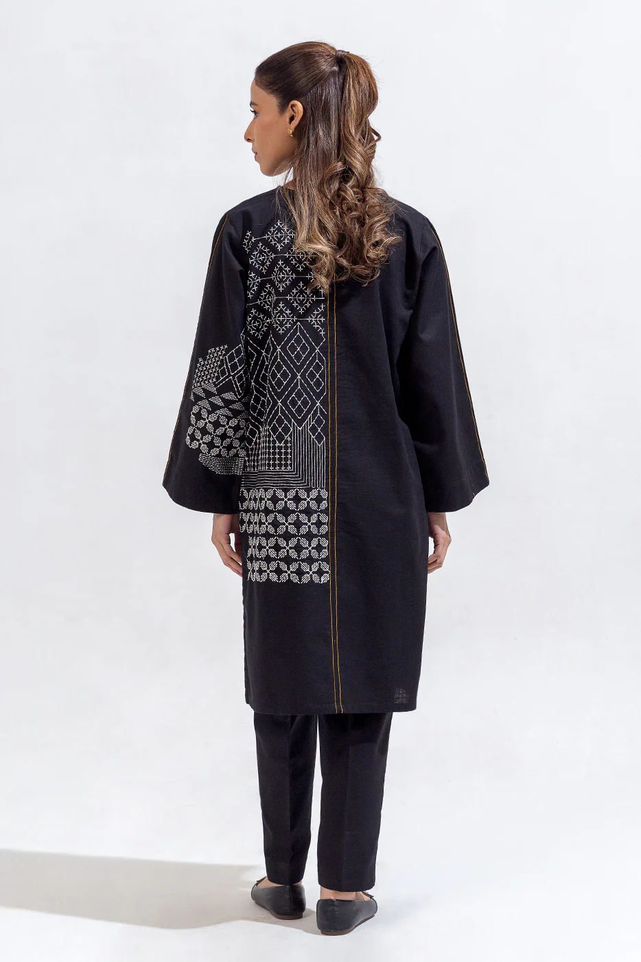 2 PIECE EMBROIDERED KHADDAR SUIT (PRET) - Image 2