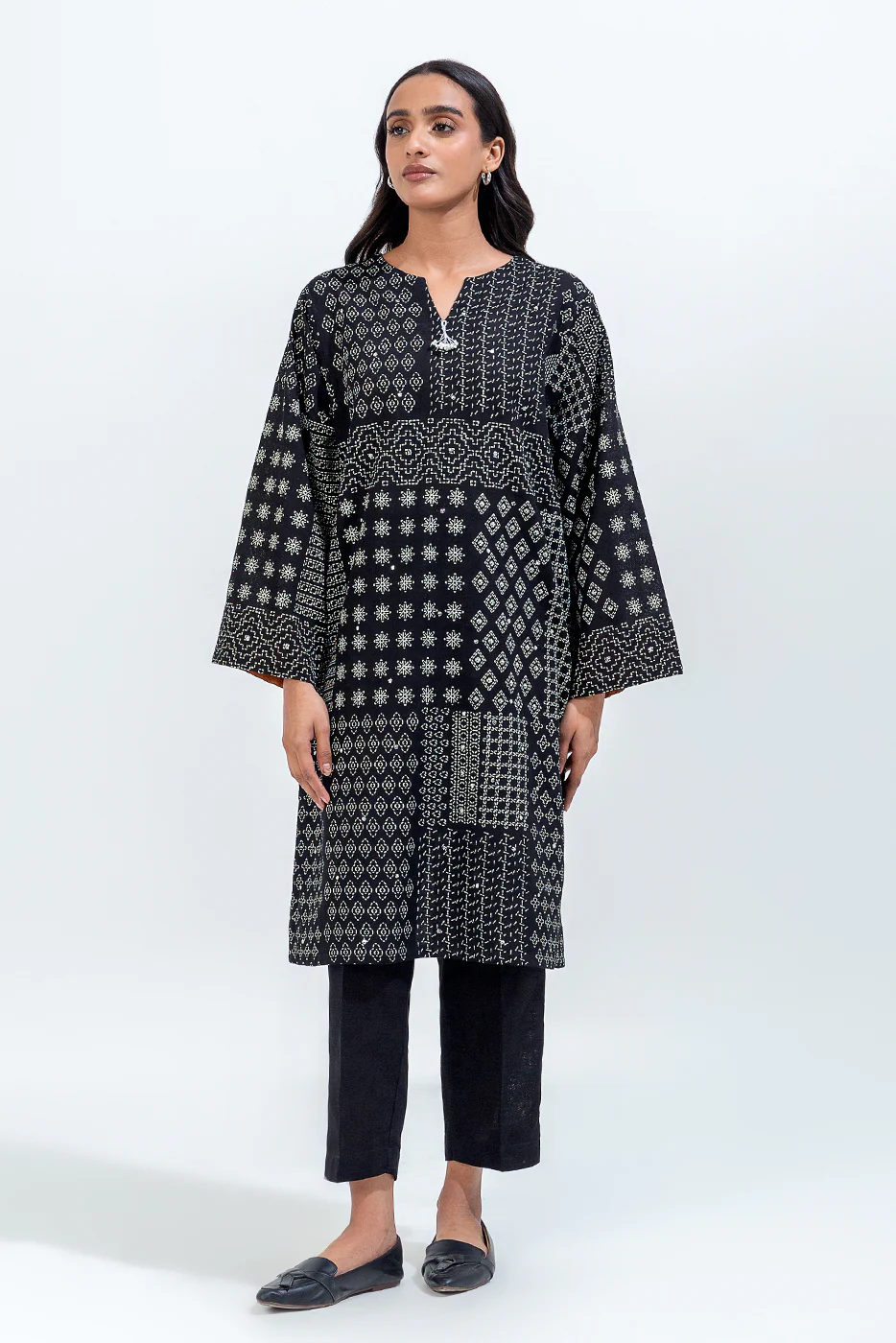 2 PIECE PRINTED KHADDAR JACQUARD SUIT (PRET) - Image 2