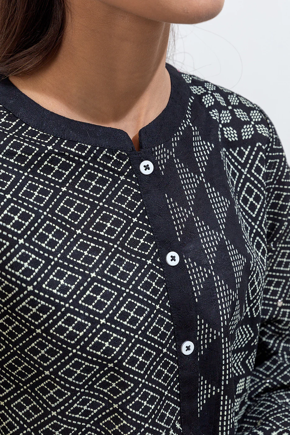 2 PIECE PRINTED KHADDAR JACQUARD SUIT (PRET) - Image 4