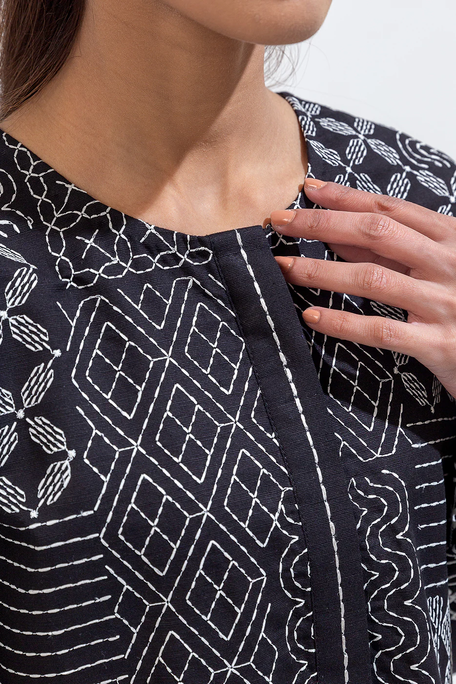 2 PIECE EMBROIDERED KHADDAR SUIT (PRET) - Image 4