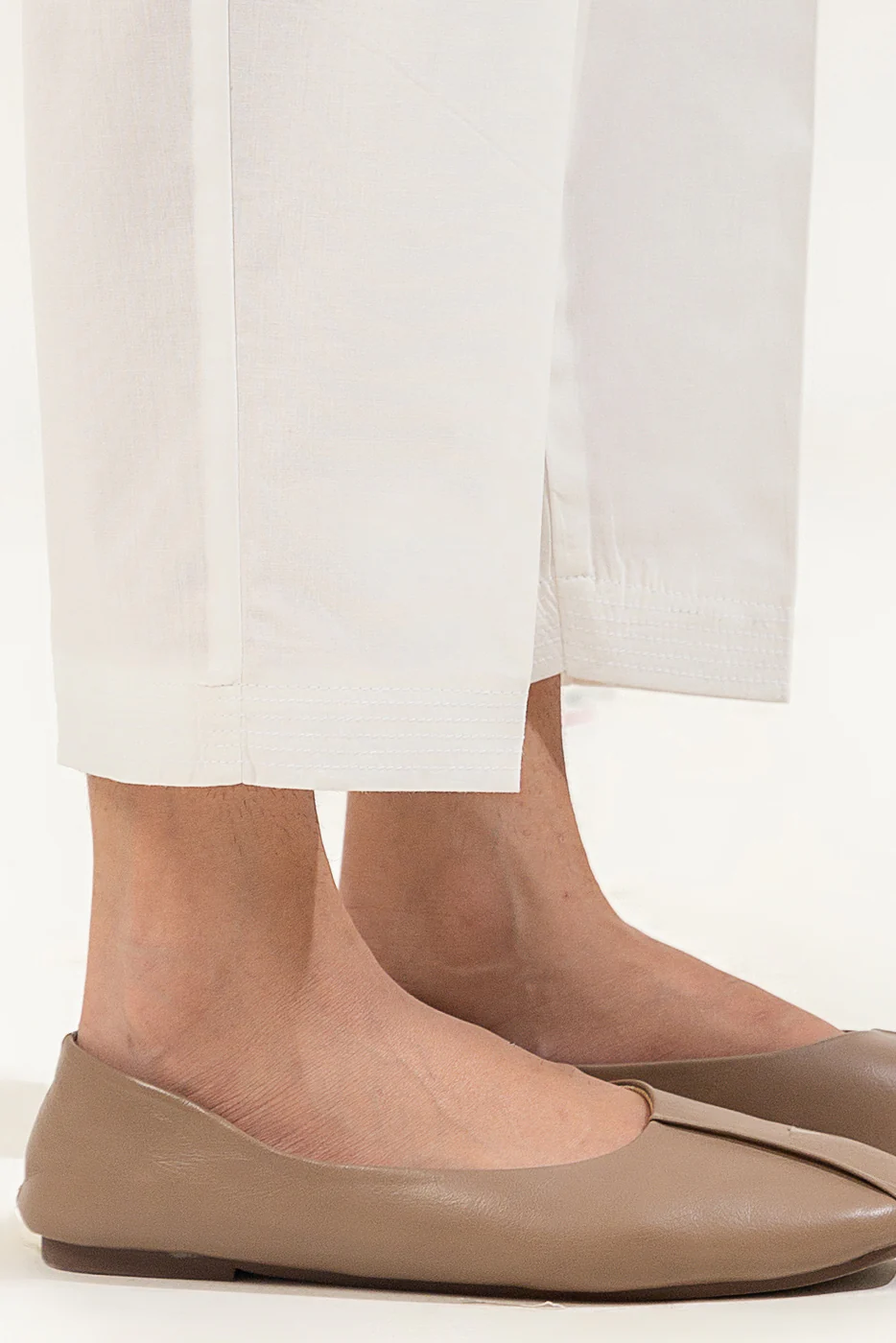BASIC STRAIGHT PANTS - Image 2