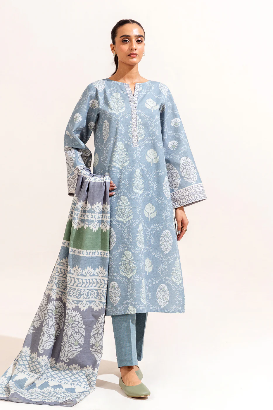 3 PIECE PRINTED KHADDAR SUIT-ARCTIC GRACE (UNSTITCHED) - Image 4