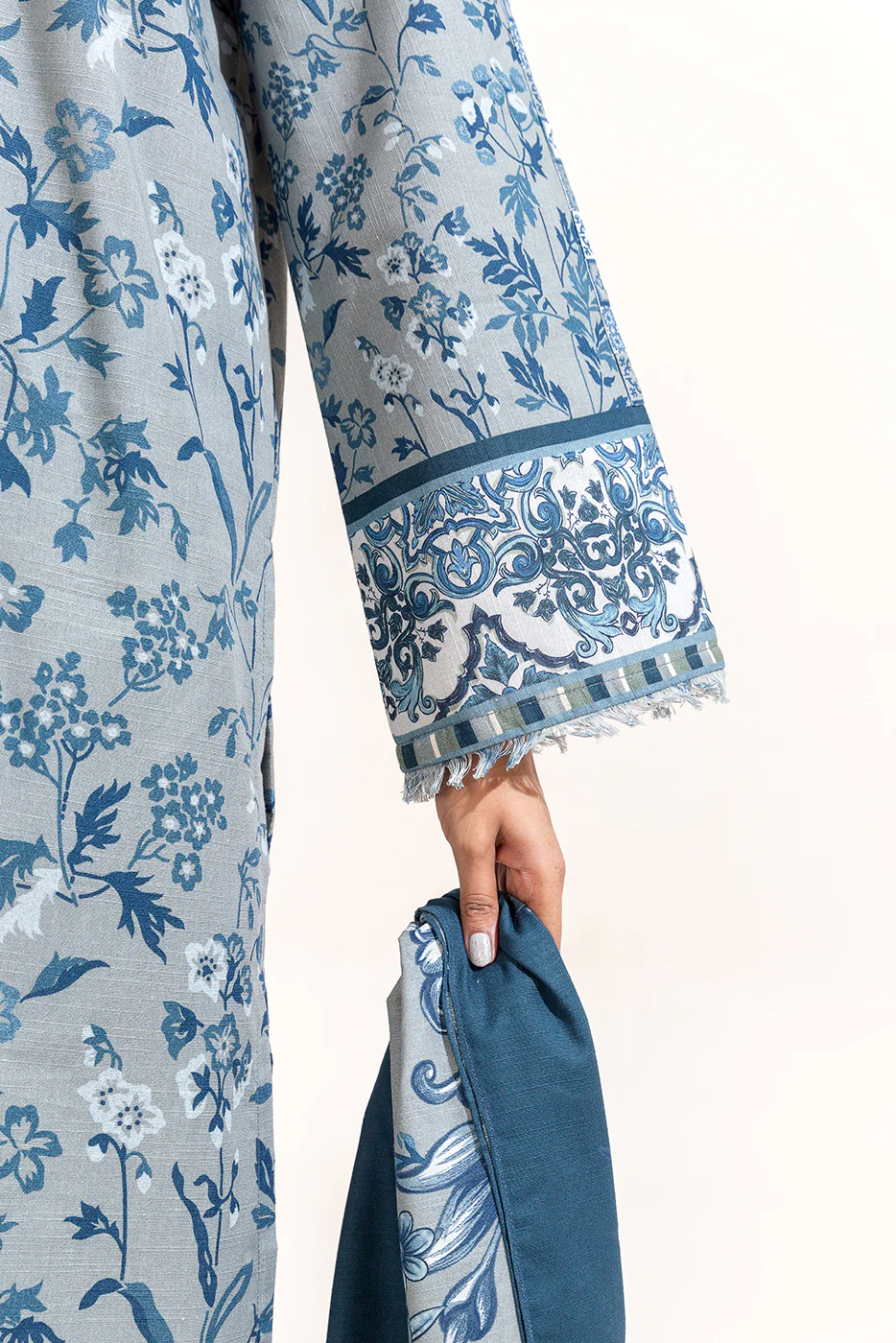 3 PIECE PRINTED KHADDAR SUIT-CERULEAN ASH (UNSTITCHED) - Image 2