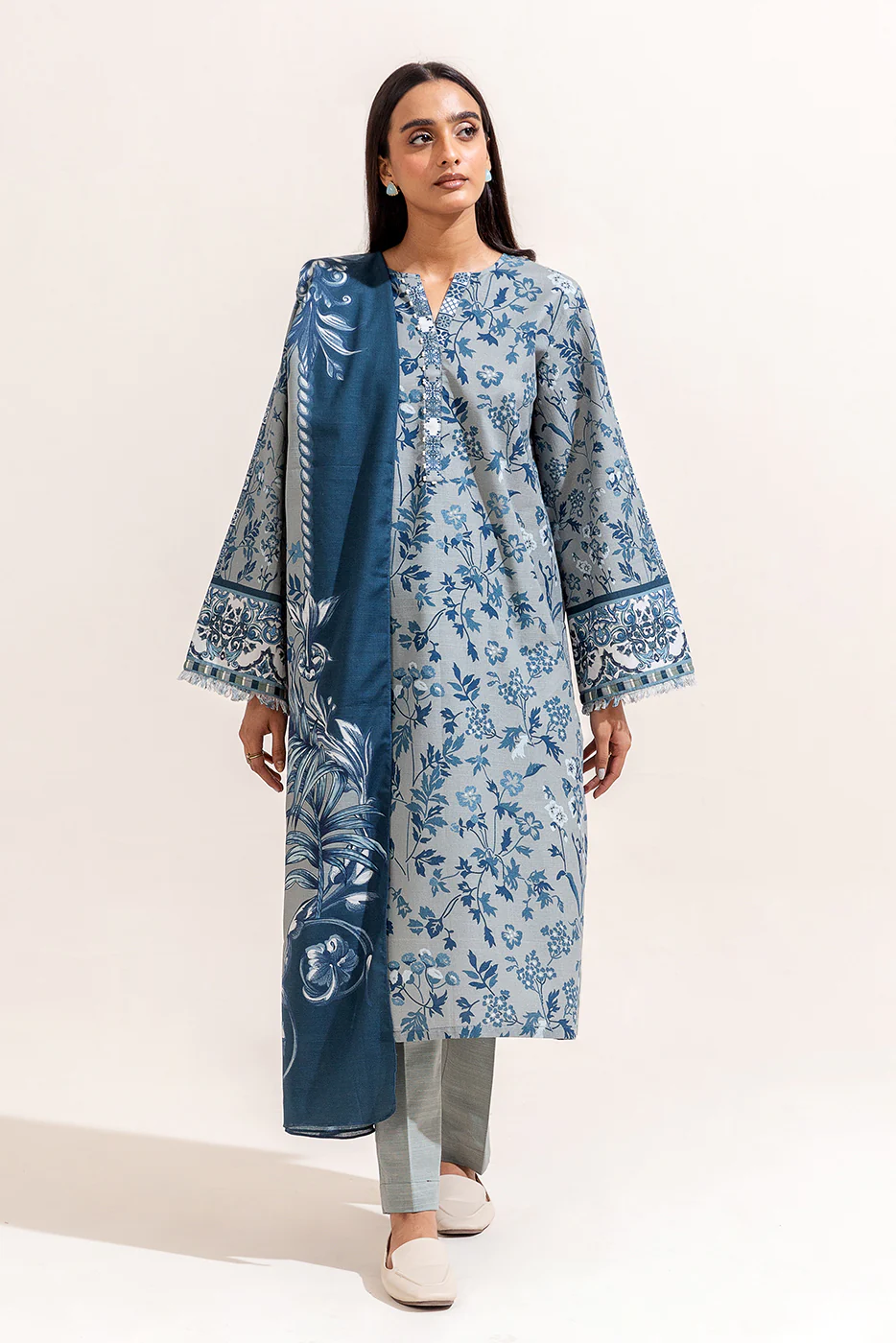 3 PIECE PRINTED KHADDAR SUIT-CERULEAN ASH (UNSTITCHED) - Image 4