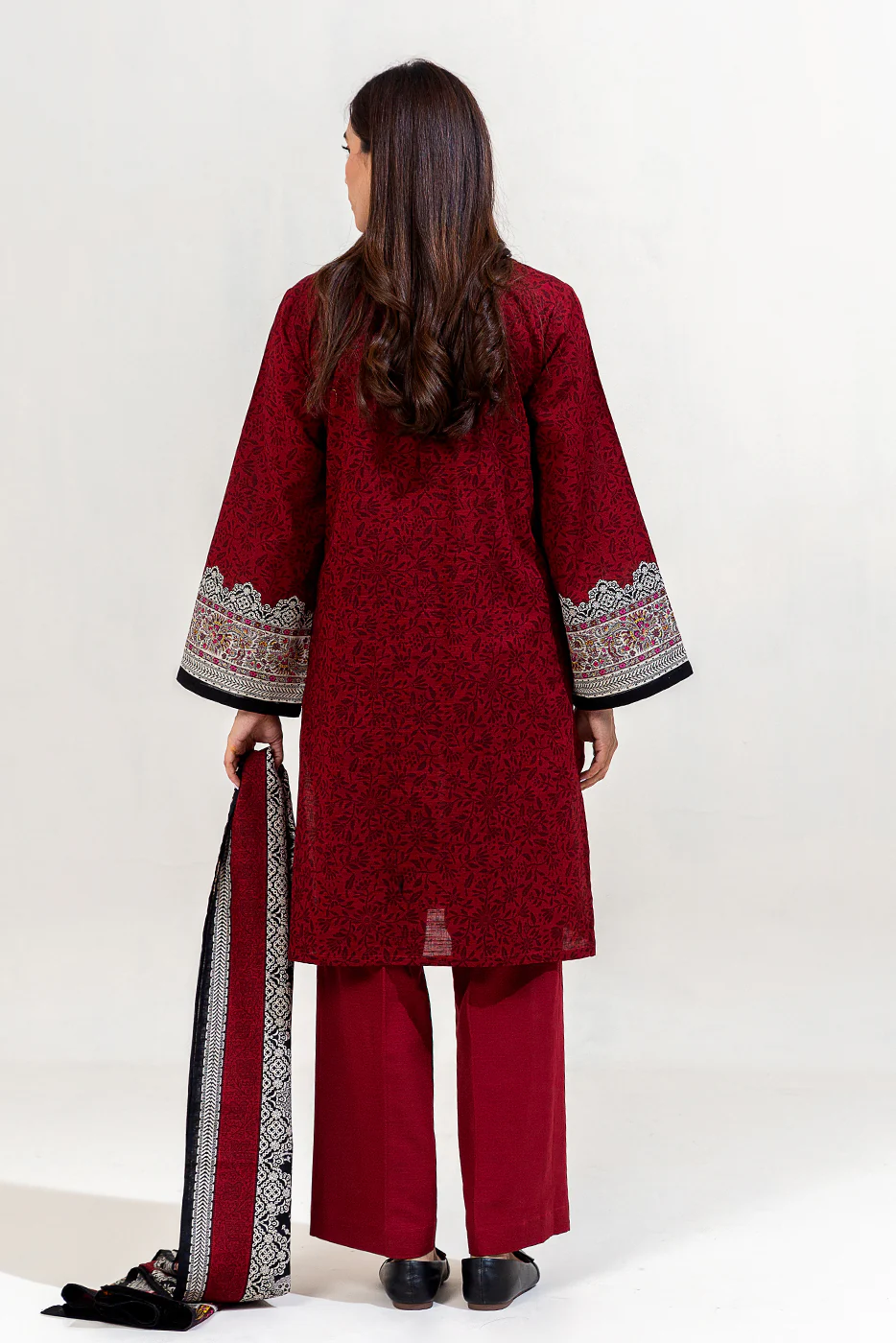 2 PIECE EMBROIDERED KHADDAR SUIT-GARNET PRIDE (UNSTITCHED) - Image 3