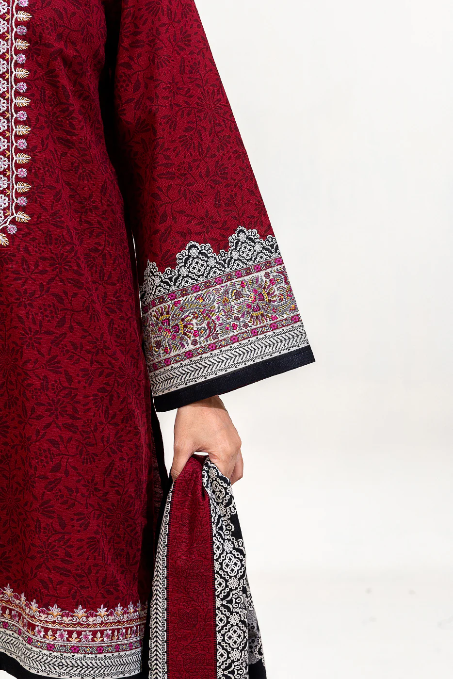 2 PIECE EMBROIDERED KHADDAR SUIT-GARNET PRIDE (UNSTITCHED) - Image 5