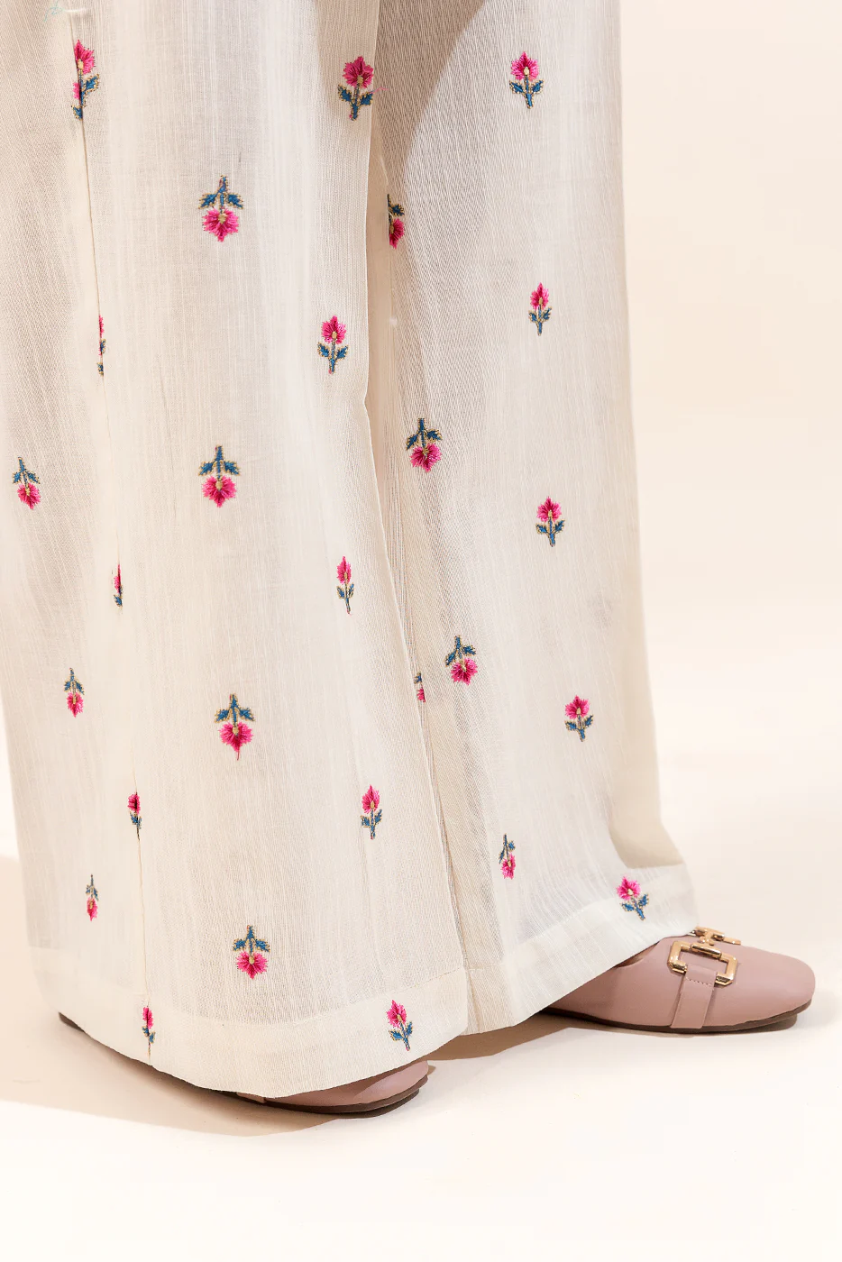2 PIECE EMBROIDERED KHADDAR SUIT-PRISTINE FLORID (UNSTITCHED) - Image 6