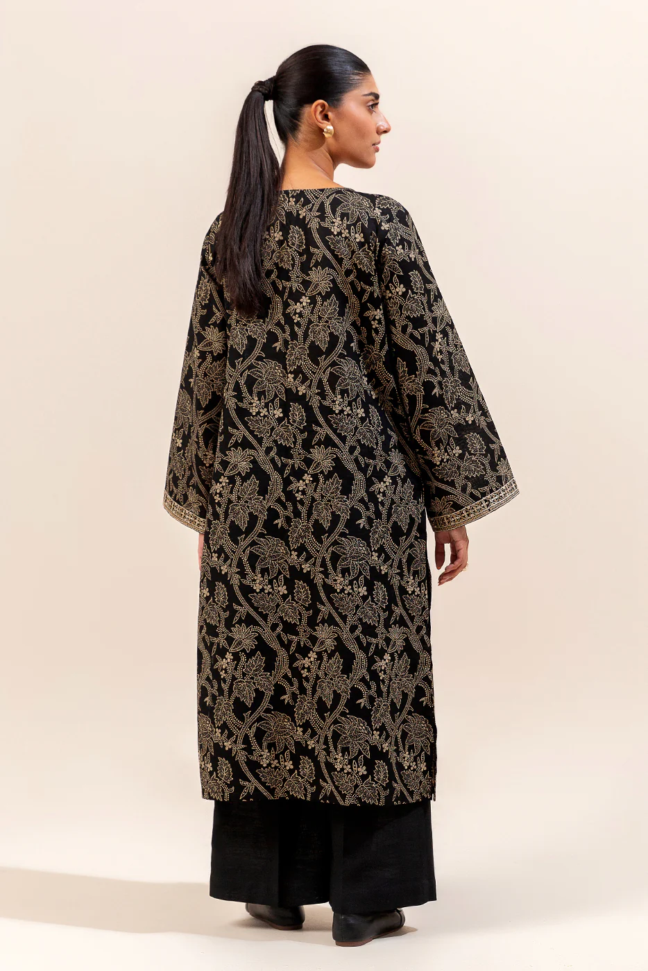 2 PIECE EMBROIDERED KHADDAR SUIT-CINDER MUSK (UNSTITCHED) - Image 3