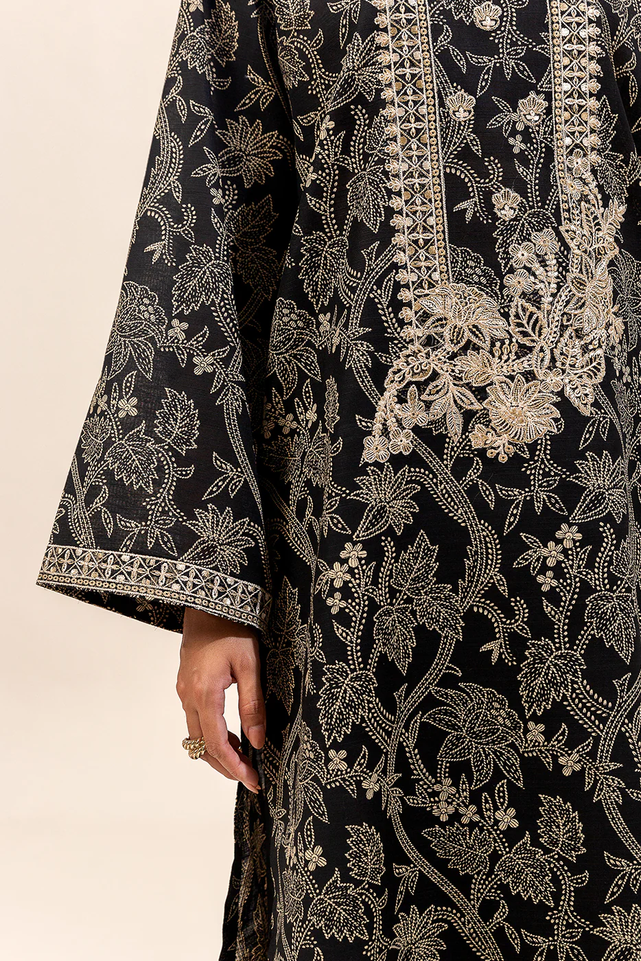 2 PIECE EMBROIDERED KHADDAR SUIT-CINDER MUSK (UNSTITCHED) - Image 5