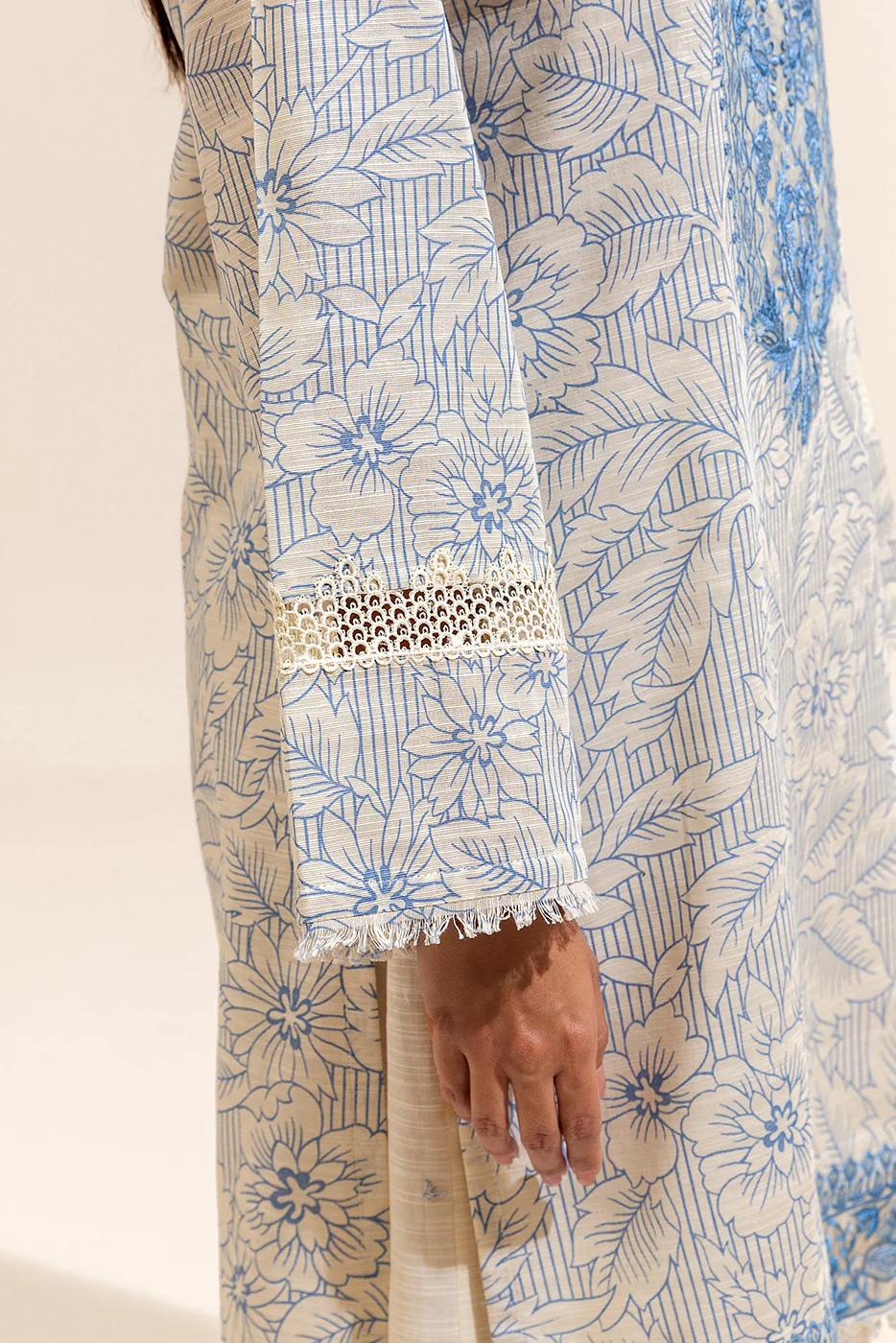 2 PIECE EMBROIDERED KHADDAR SUIT-IVORY AURA (UNSTITCHED) - Image 5