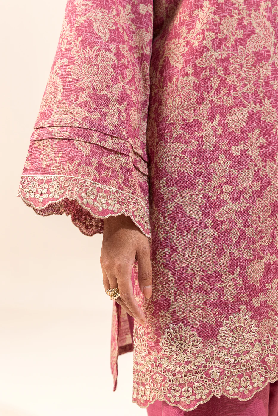 2 PIECE EMBROIDERED KHADDAR SUIT-CARDINAL GLEAM (UNSTITCHED) - Image 3
