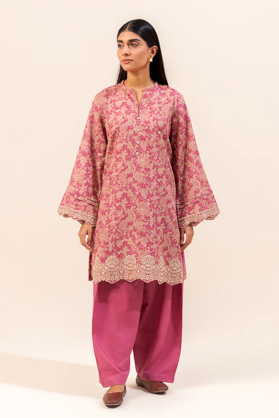 2 PIECE EMBROIDERED KHADDAR SUIT-CARDINAL GLEAM (UNSTITCHED) - Image 4