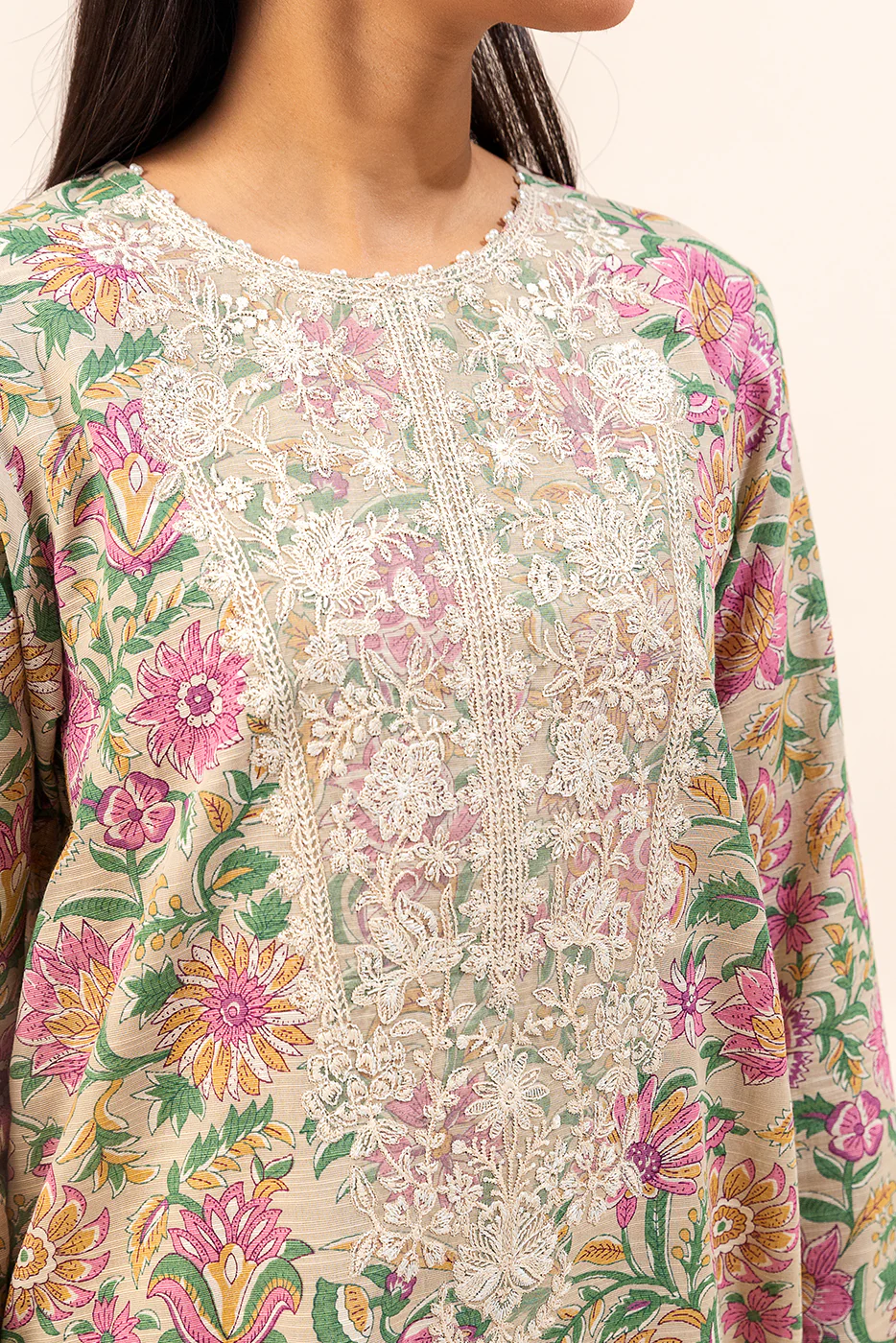 2 PIECE EMBROIDERED KHADDAR SUIT-CELESTIAL ORCHID (UNSTITCHED) - Image 2