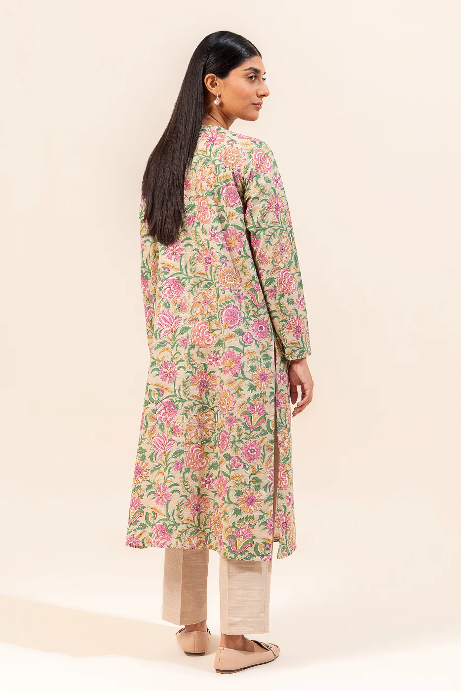 2 PIECE EMBROIDERED KHADDAR SUIT-CELESTIAL ORCHID (UNSTITCHED) - Image 5
