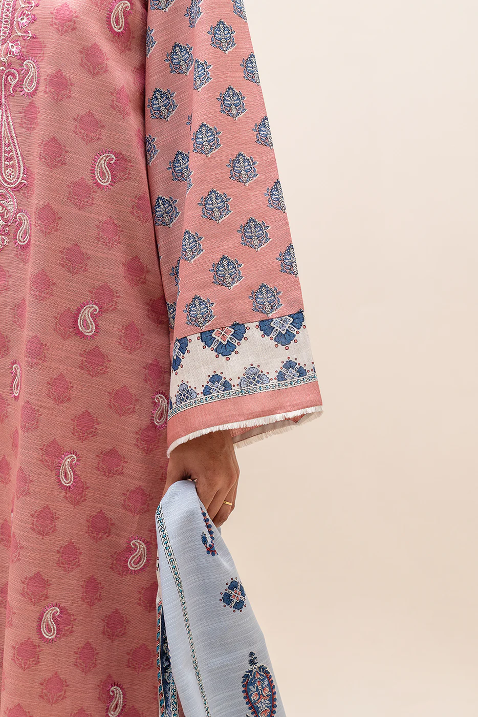 3 PIECE EMBROIDERED KHADDAR SUIT-GARNET BLUSH (UNSTITCHED) - Image 5