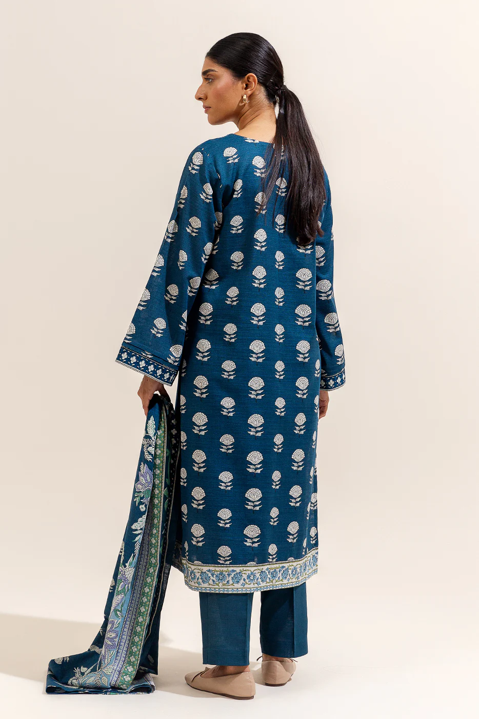 3 PIECE EMBROIDERED KHADDAR SUIT-CELESTIAL NAVY (UNSTITCHED) - Image 4