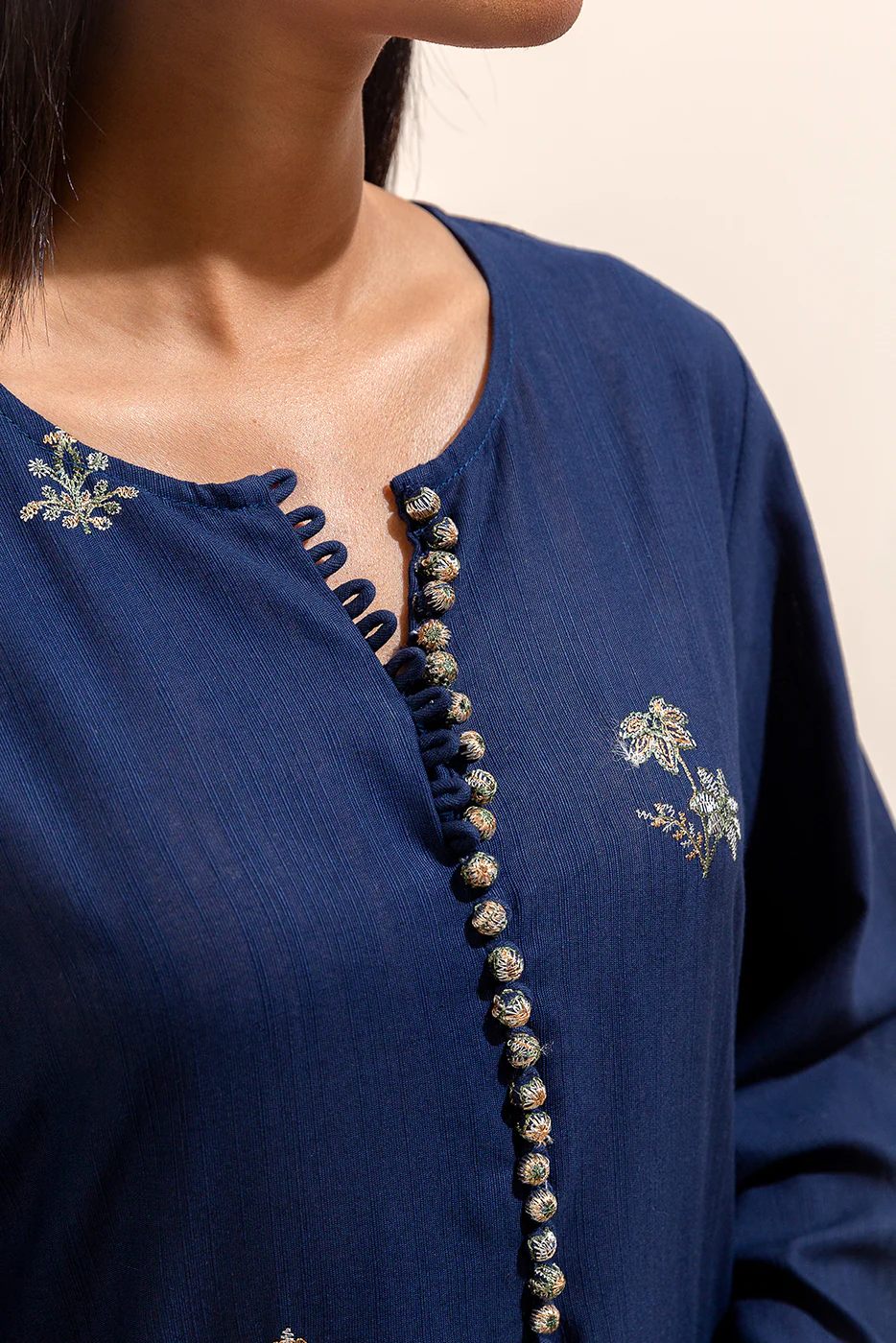2 PIECE EMBROIDERED KHADDAR SUIT-INDIGO BLOOM (UNSTITCHED) - Image 5