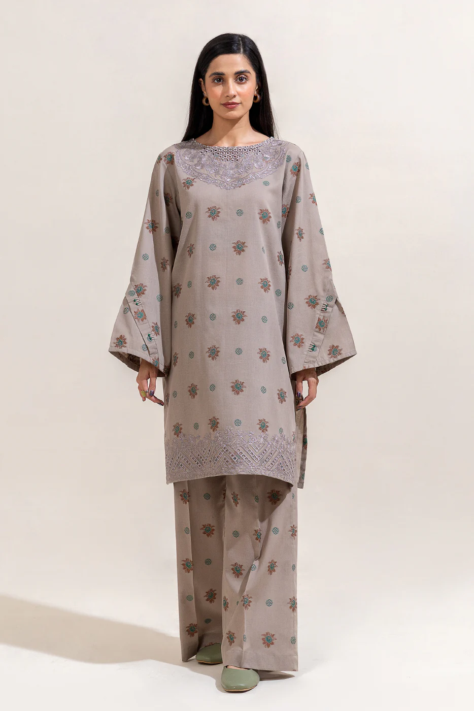 2 PIECE EMBROIDERED SELF JACQUARAD SUIT-MUTED GREY (UNSTITCHED) - Image 4
