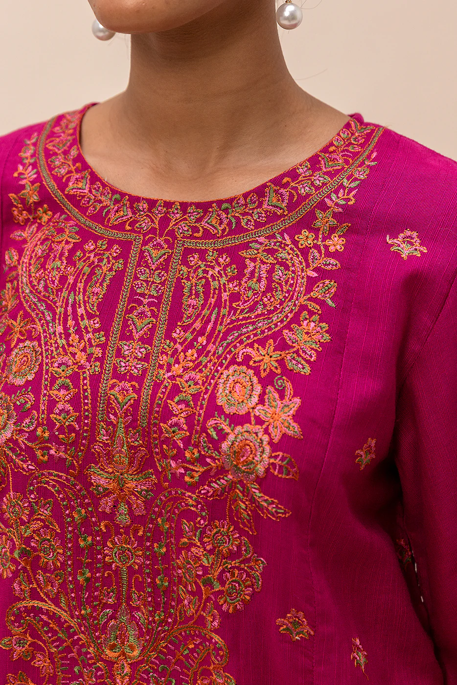 3 PIECE EMBROIDERED KHADDAR SUIT-FUSCHIA HAZE (UNSTITCHED) - Image 5
