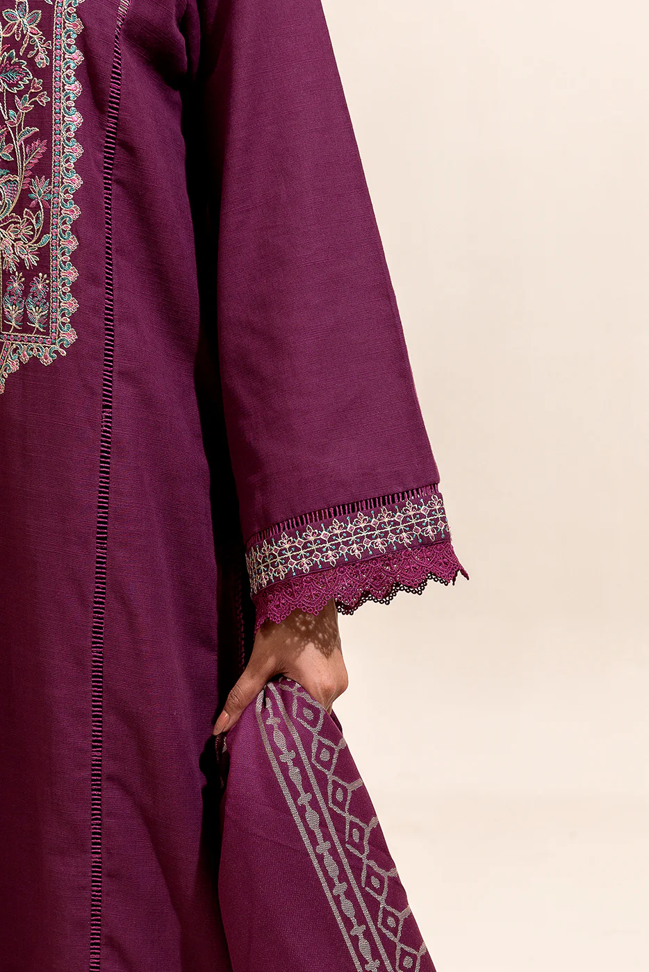2 PIECE EMBROIDERED KHADDAR SUIT-SANGRIA MUSK (UNSTITCHED) - Image 6