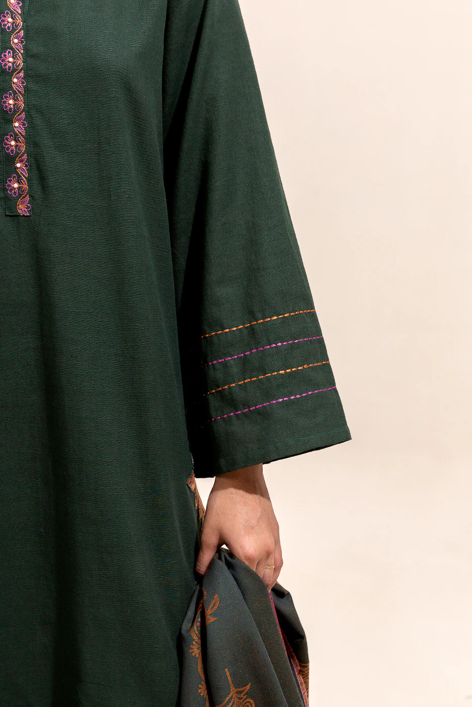 3 PIECE EMBROIDERED KHADDAR SUIT-JUNIPER SPECK (UNSTITCHED) - Image 6