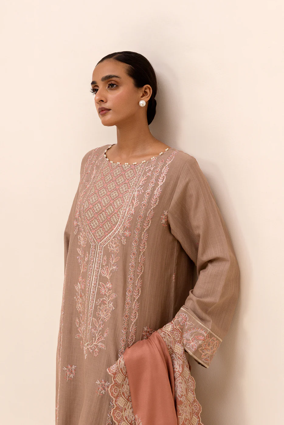 3 PIECE EMBROIDERED KHADDAR SUIT-PRIMROSE ASH (UNSTITCHED) - Image 2