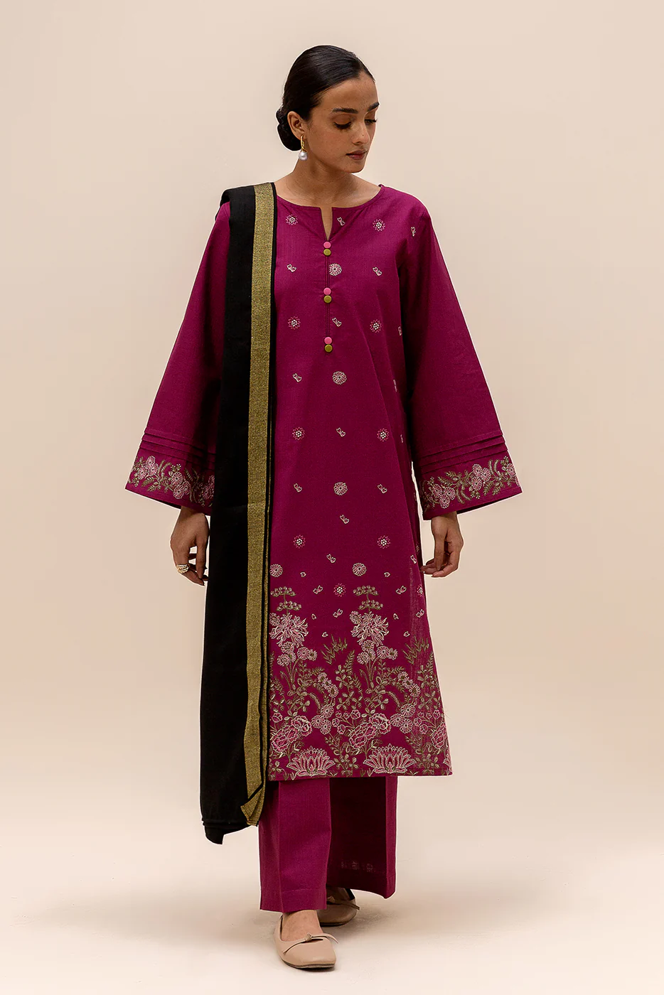 3 PIECE EMBROIDERED KHADDAR SUIT-MULBERRY TINGE (UNSTITCHED) - Image 2