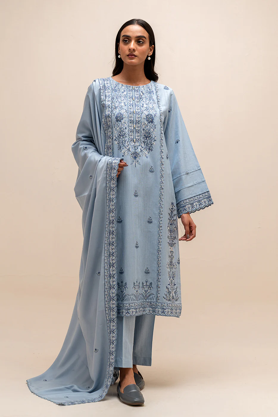 3 PIECE EMBROIDERED KHADDAR SUIT-GREY MIST (UNSTITCHED) - Image 2