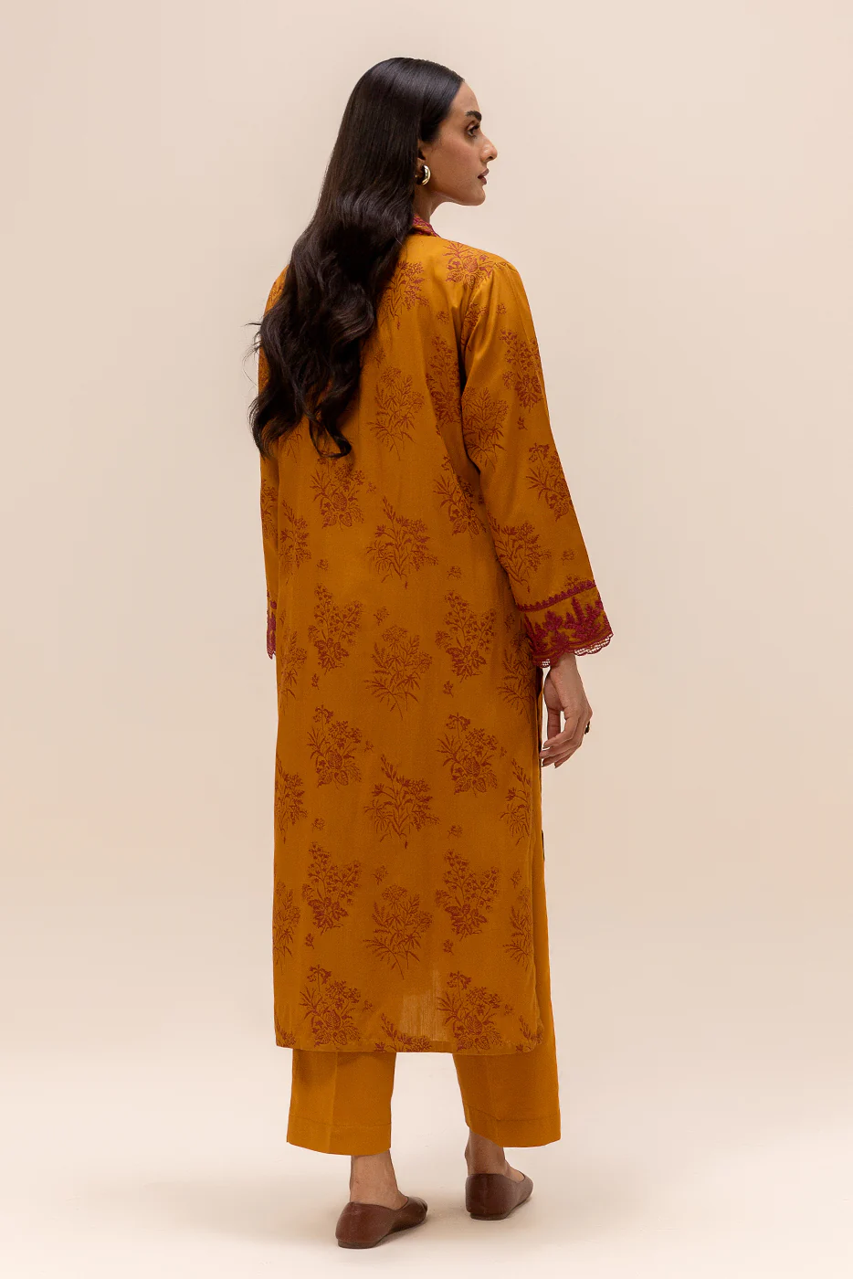 2 PIECE EMBROIDERED JACQUARD SUIT-GOLD FANTASY (UNSTITCHED) - Image 2