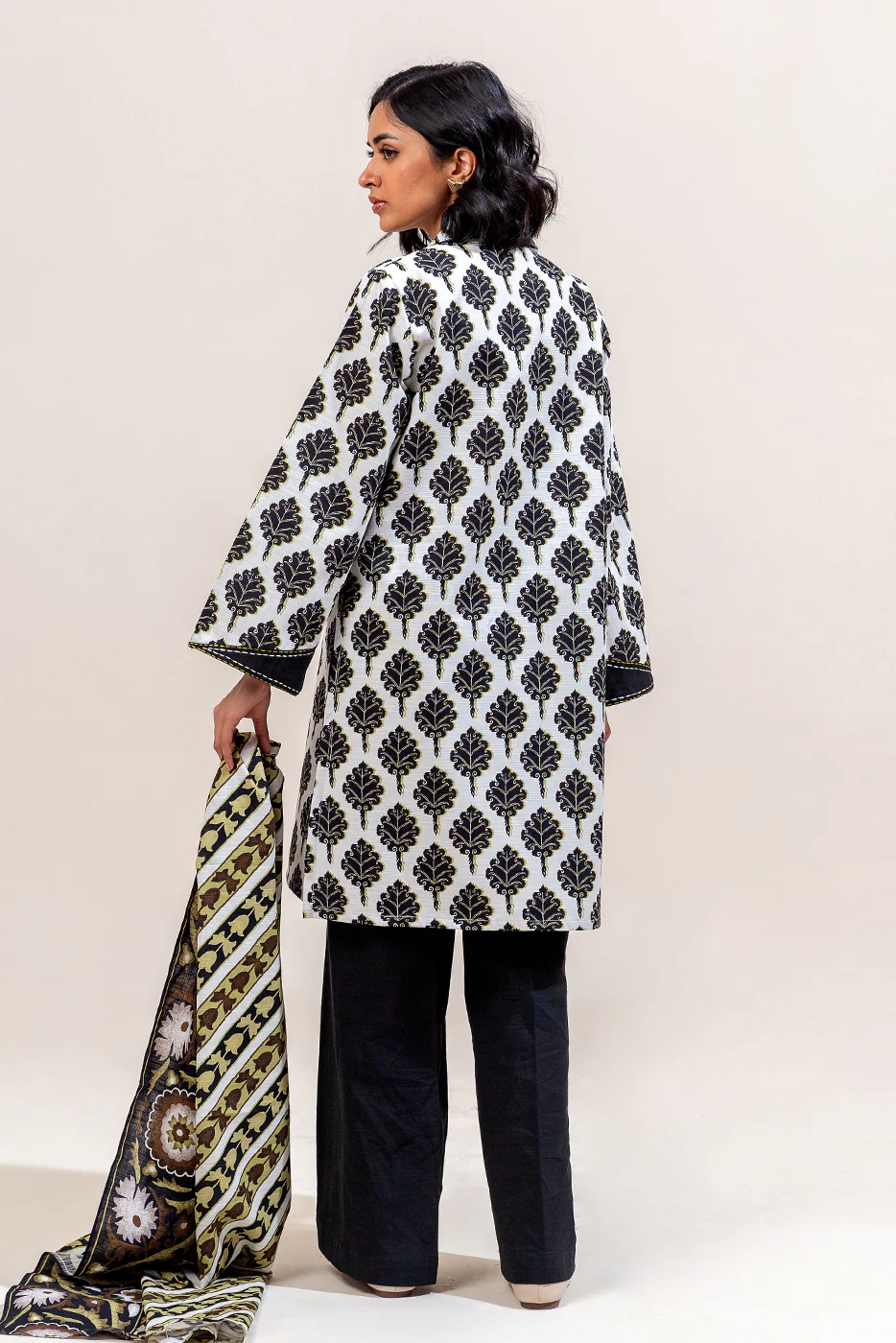 3 PIECE PRINTED KHADDAR SUIT-CHARCOAL TINT (UNSTITCHED) - Image 3