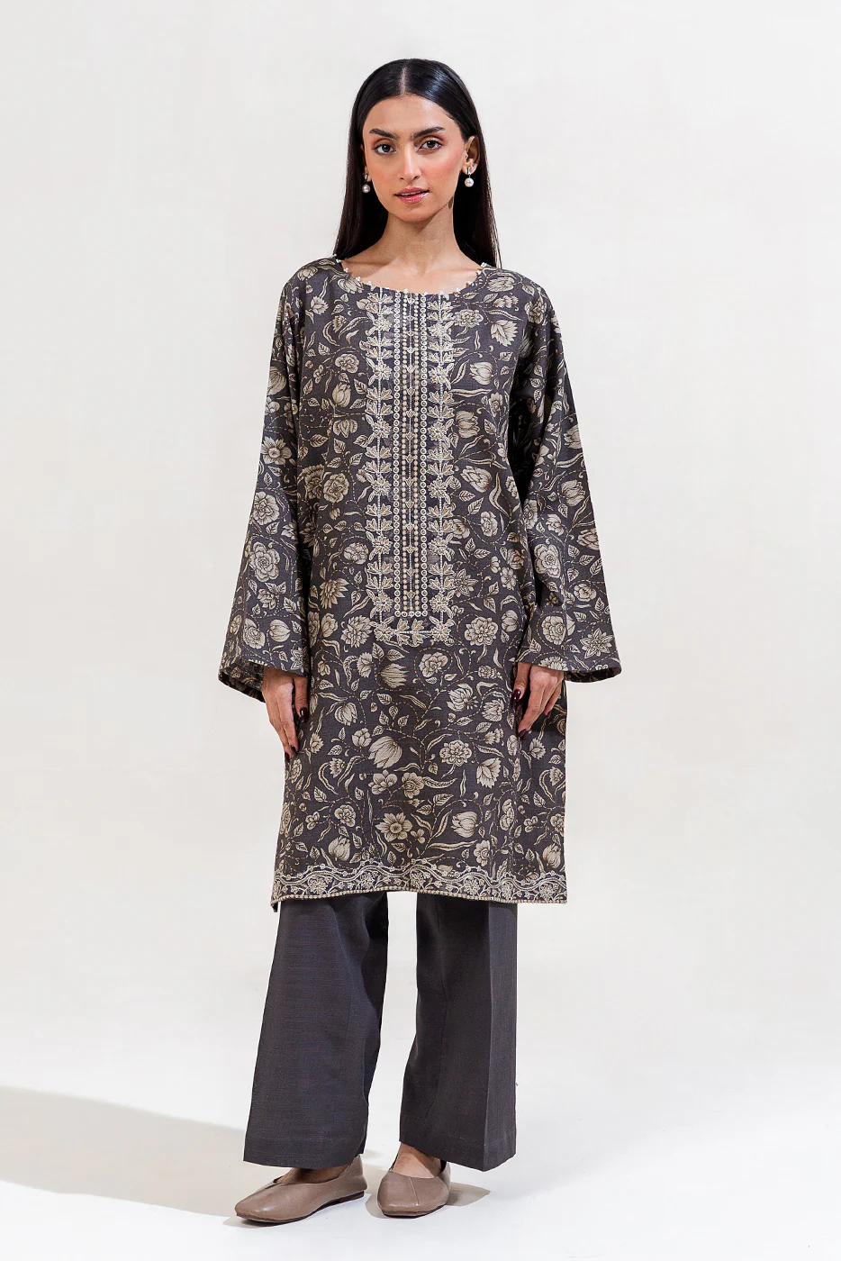 2 PIECE EMBROIDERED KHADDAR SUIT-SHADOW NOIR (UNSTITCHED) - Image 3