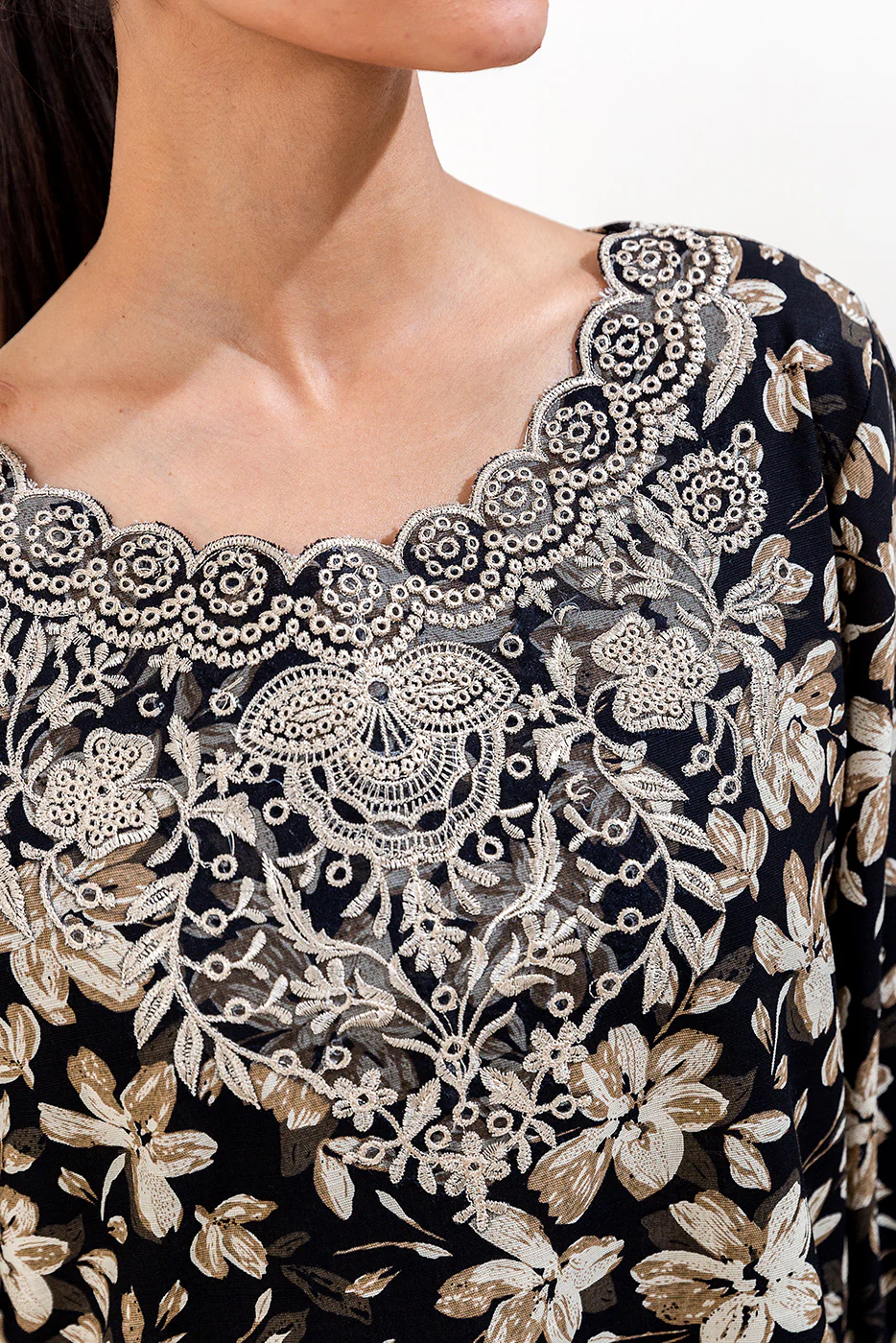 2 PIECE EMBROIDERED KHADDAR SUIT-JADE FLOWERET (UNSTITCHED) - Image 4