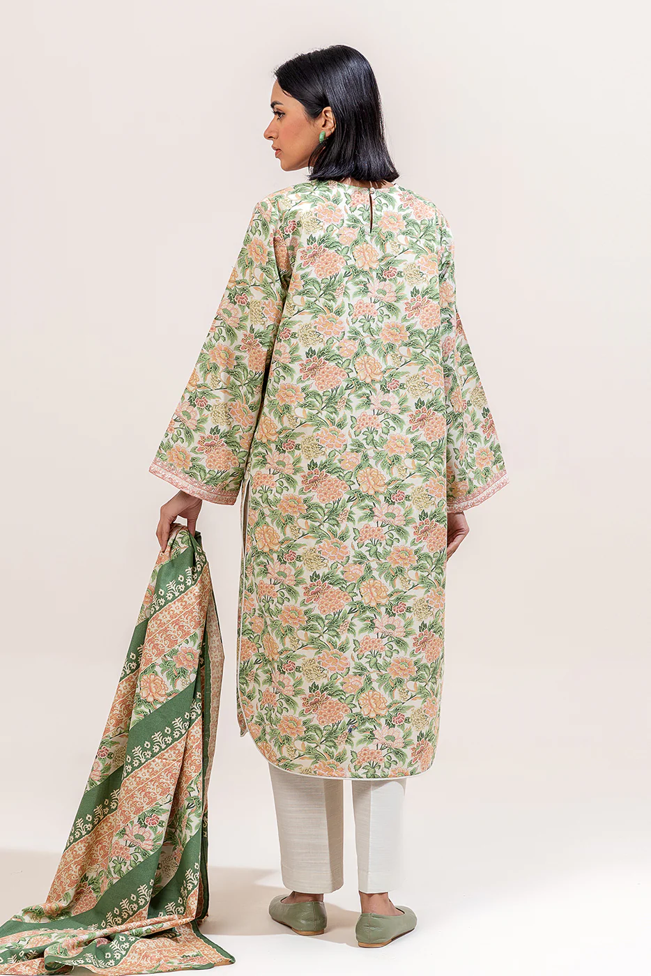 3 PIECE EMBROIDERED KHADDAR SUIT-SAGE ORCHID (UNSTITCHED) - Image 3