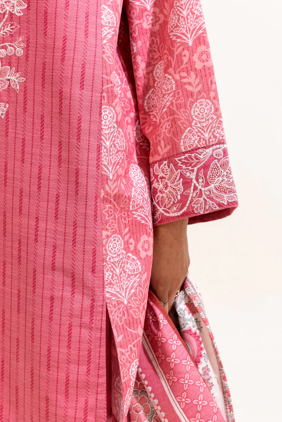 3 PIECE EMBROIDERED KHADDAR SUIT-FUSCHIA GRID (UNSTITCHED) - Image 6