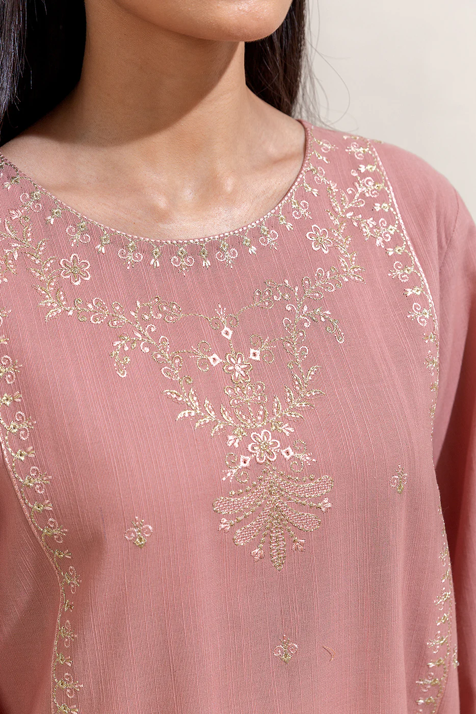 3 PIECE EMBROIDERED KHADDAR SUIT-ROSE PINK (UNSTITCHED) - Image 2