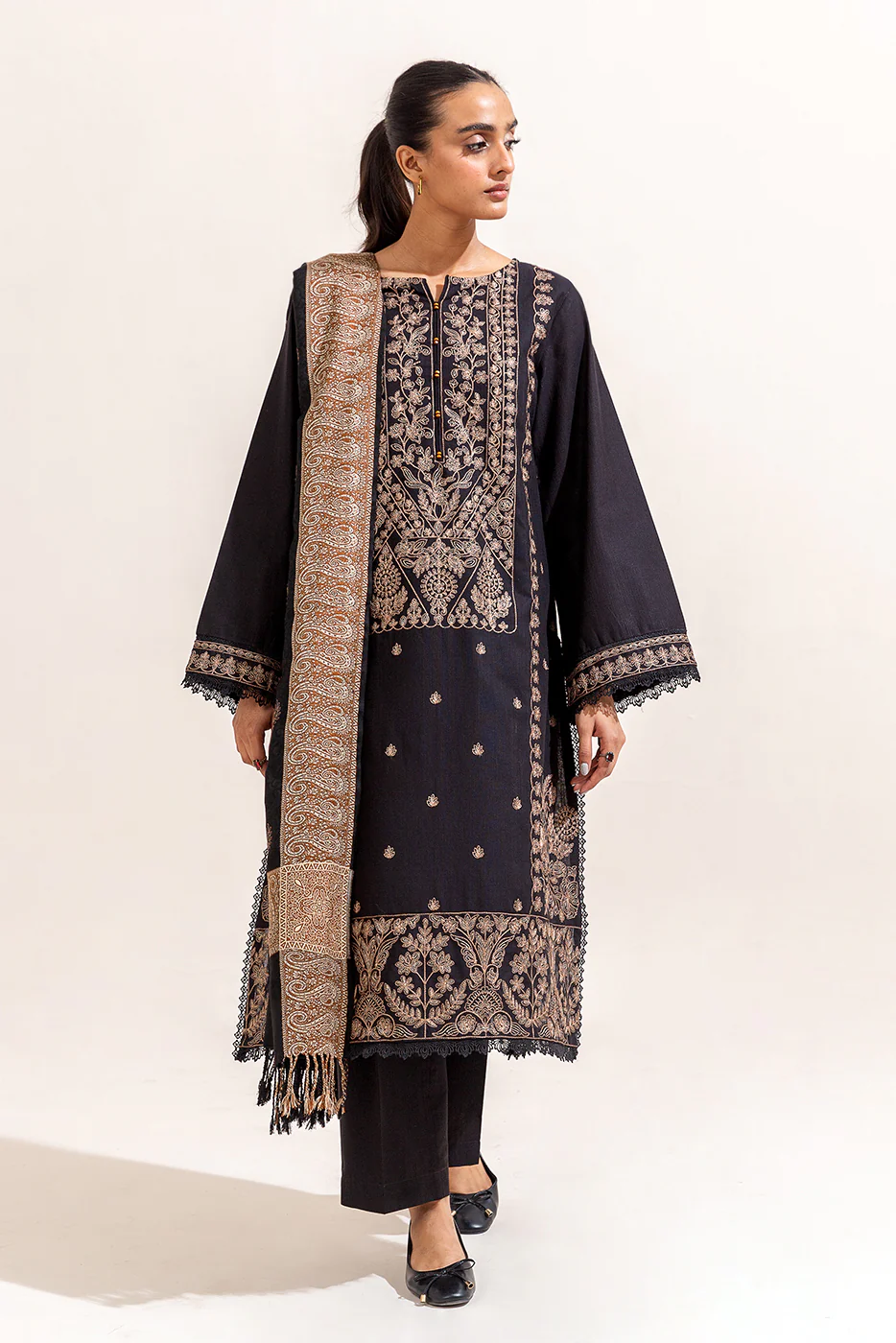 3 PIECE EMBROIDERED KHADDAR SUIT-RAVEN GOLD (UNSTITCHED) - Image 4