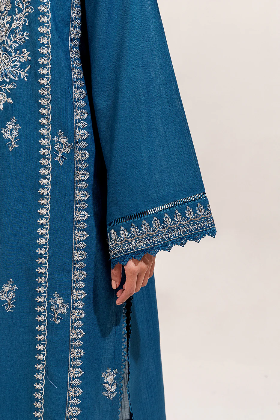 2 PIECE EMBROIDERED KHADDAR SUIT-TURQUOISE MEADOW (UNSTITCHED) - Image 5