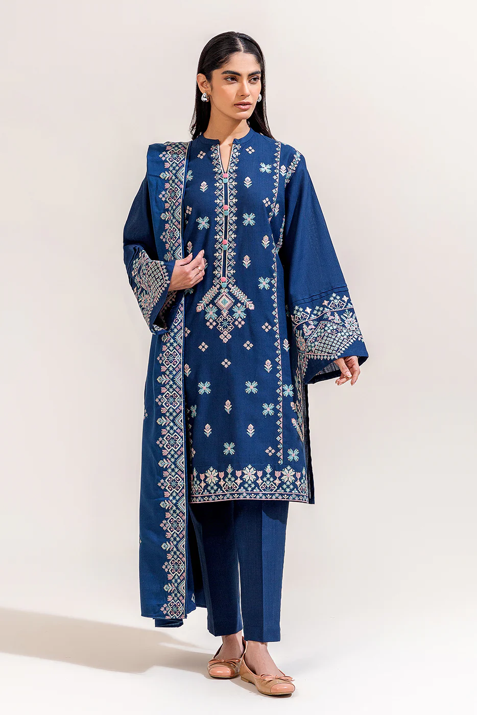 3 PIECE EMBROIDERED KHADDAR SUIT-AEGEAN GRID (UNSTITCHED) - Image 2