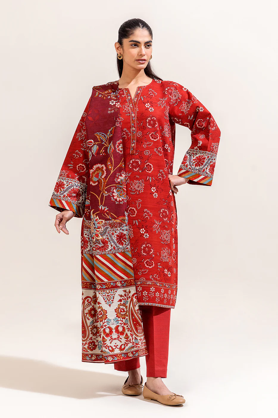 3 PIECE PRINTED KHADDAR SUIT-SCARLET BLOOM (UNSTITCHED) - Image 2