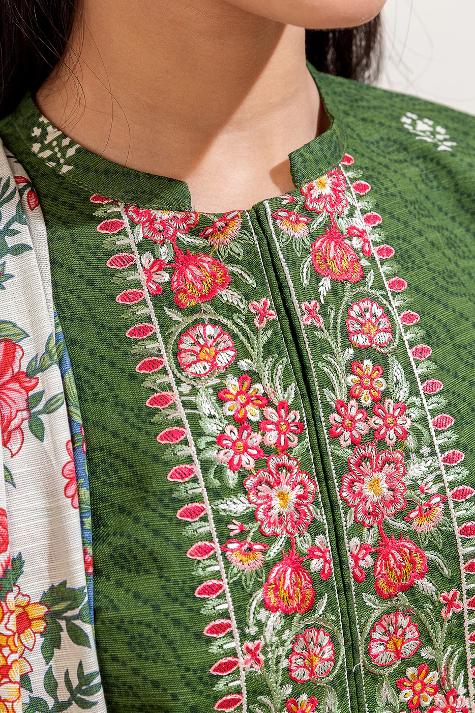 3 PIECE EMBROIDERED KHADDAR SUIT-BASIL ROUGE (UNSTITCHED) - Image 5