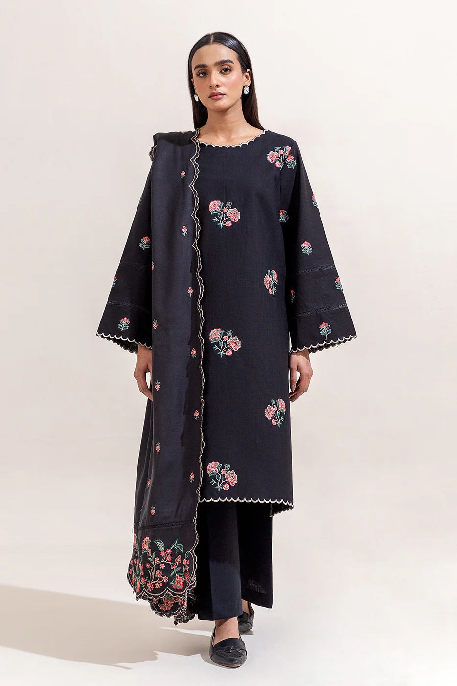 3 PIECE EMBROIDERED KHADDAR SUIT-BLACK BEAUTY (UNSTITCHED) - Image 2