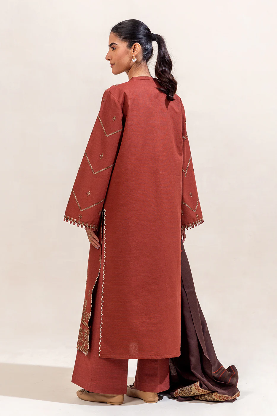 3 PIECE EMBROIDERED KHADDAR SUIT-RUST FOSSIL (UNSTITCHED) - Image 4