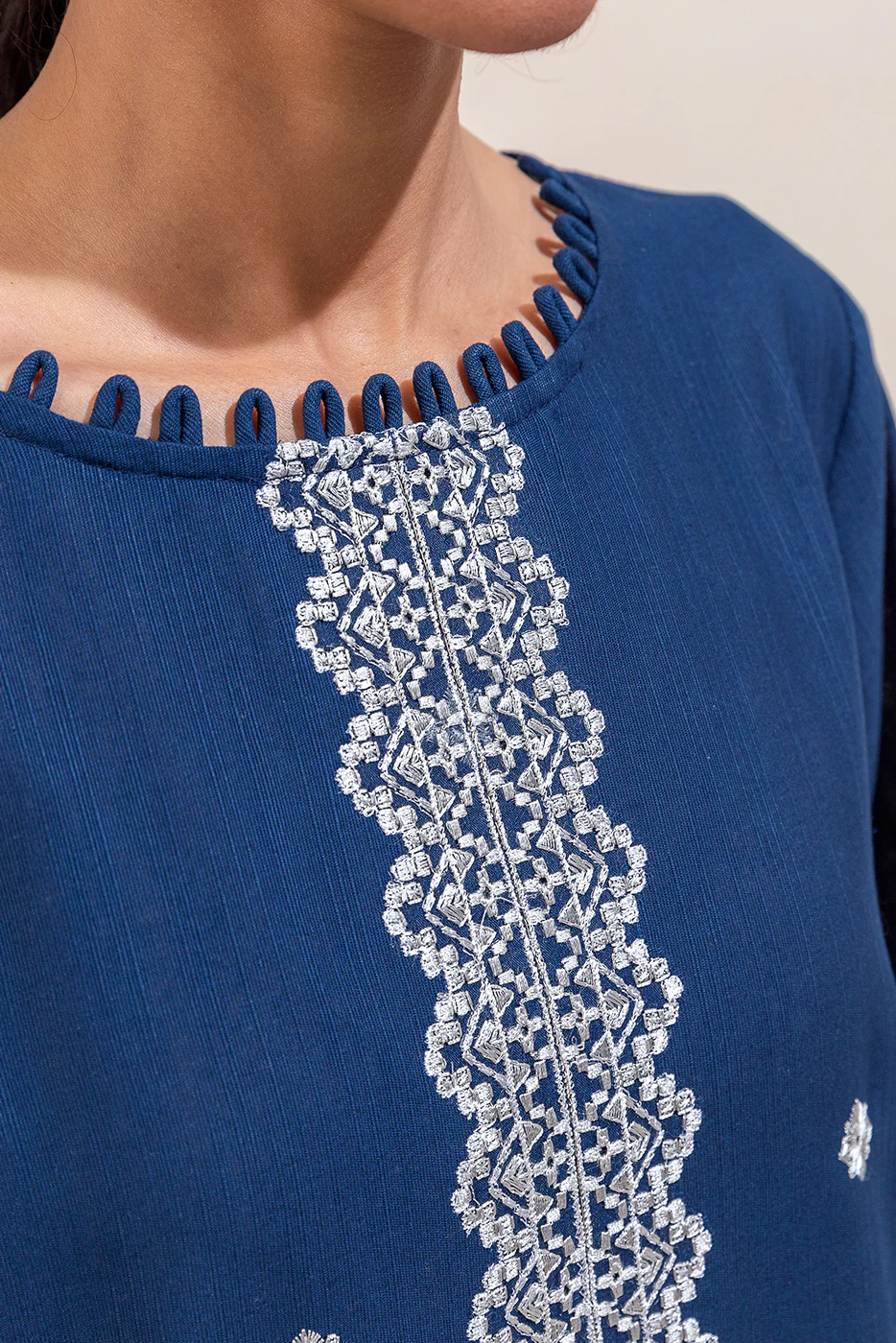 2 PIECE EMBROIDERED KHADDAR SUIT-CELESTIAL NAVY (UNSTITCHED) - Image 4