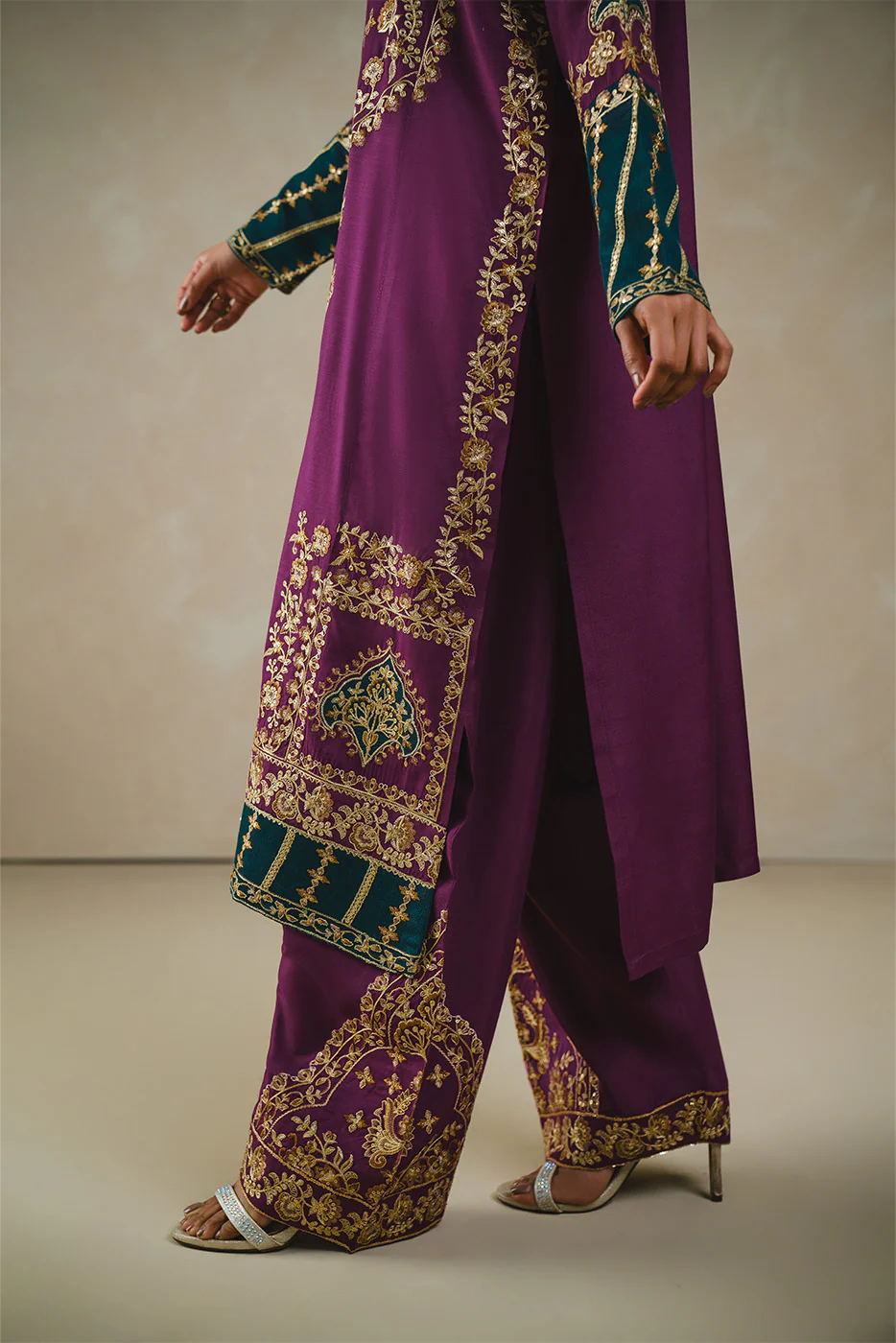 2 PIECE EMBROIDERED KHADDAR SUIT (LUXURY PRET) - Image 7